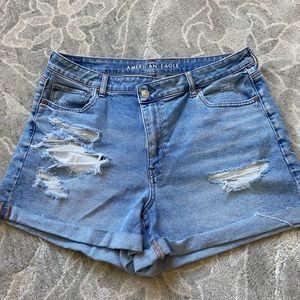 Light Wash American Eagle Crossover Mom Shorts